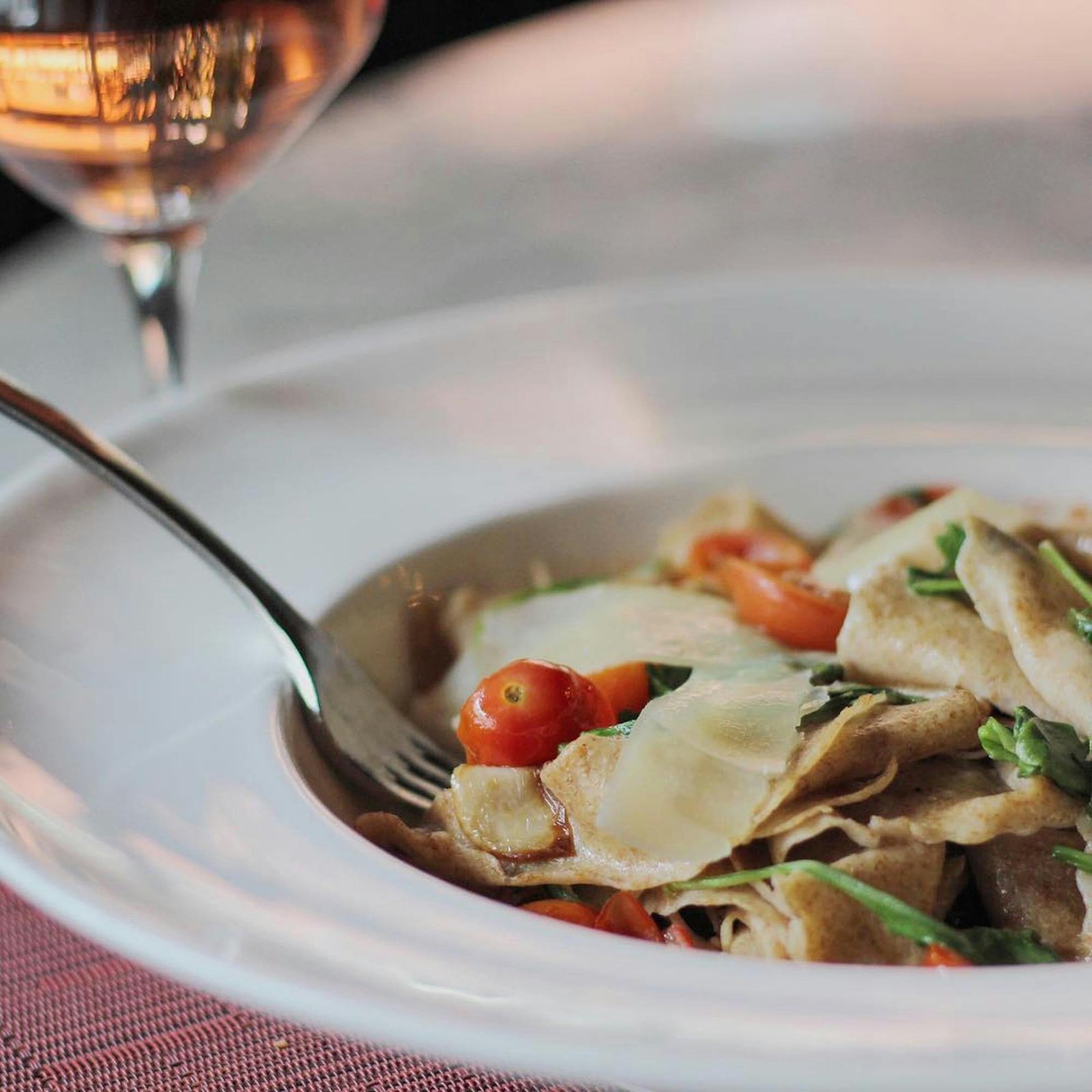 pexels-victorjung-983587